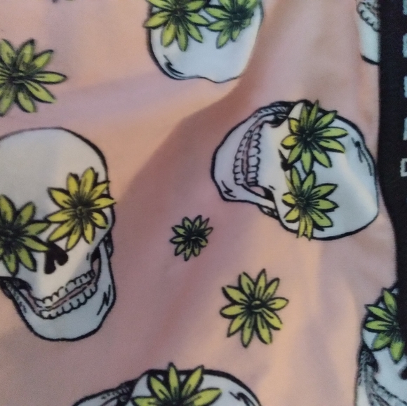 Nwt TORRID undies 2 pairs size 0 plus - Picture 5 of 5